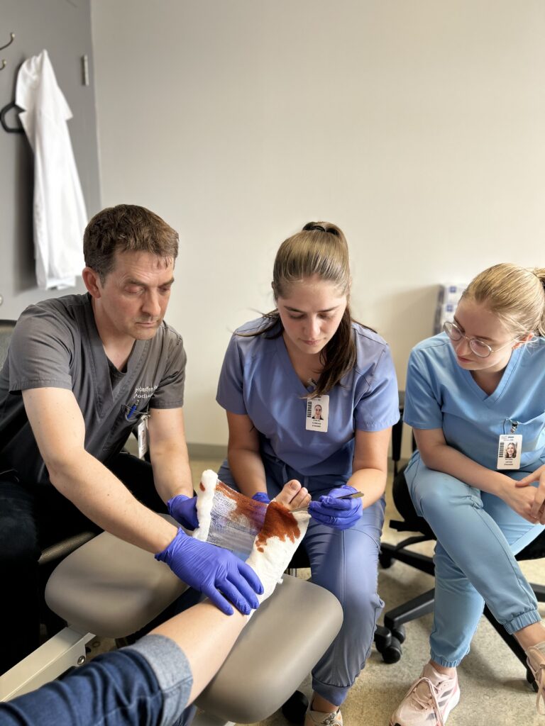 Des soins spécialisés pour mieux traiter les pieds diabétiques : une première au Québec